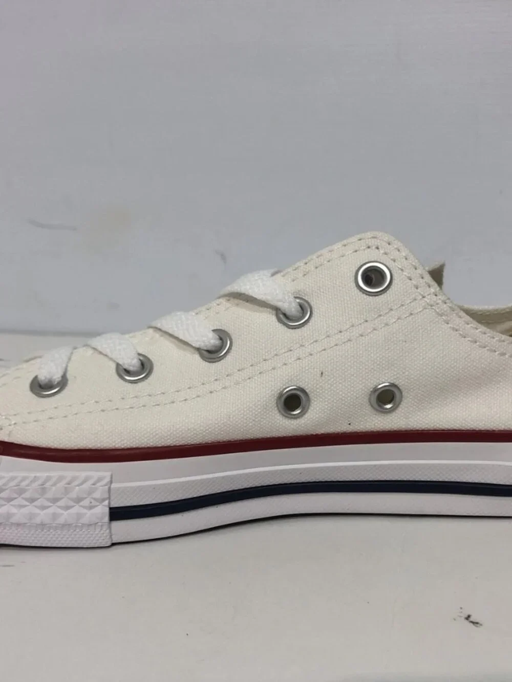 Converse ctas white